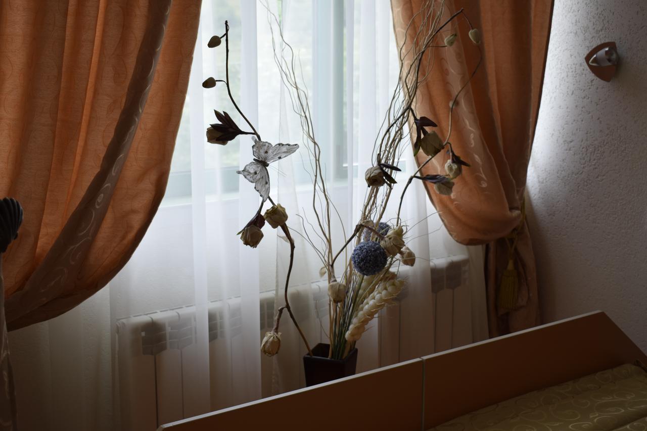 Guest Rooms Waterfall スモーリャン エクステリア 写真